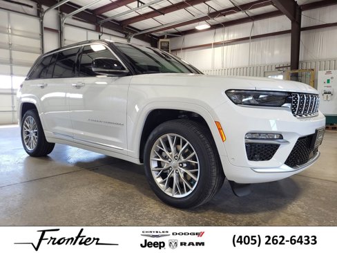 New 2025 Jeep Grand Cherokee Summit image 7
