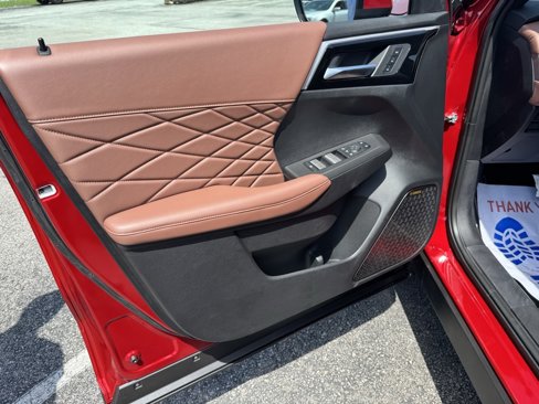 New 2025 Mitsubishi Outlander SEL image 13