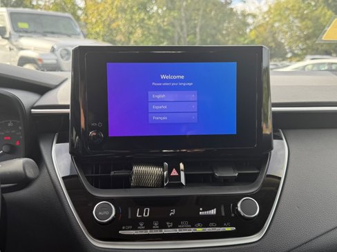 Used 2024 Toyota Corolla LE image 32