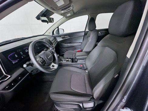 Used 2024 Kia Sportage LX image 13