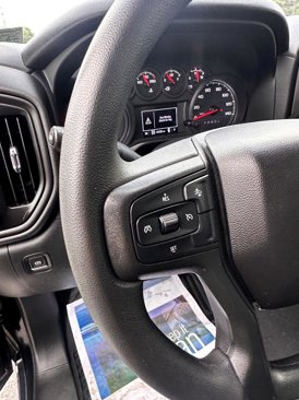 Used 2023 Chevrolet Silverado 1500 Custom image 9