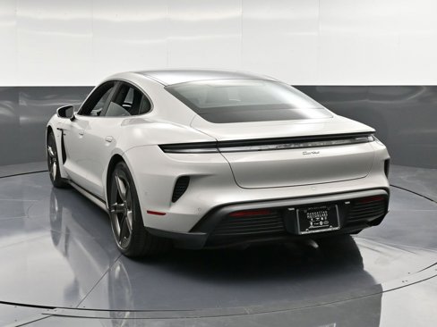 New 2025 Porsche Taycan Turbo image 7