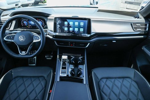 New 2025 Volkswagen Atlas Cross Sport SEL Premium R-Line image 25