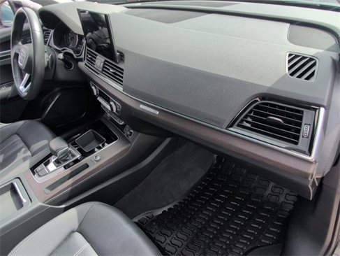 Used 2022 Audi Q5 2.0T Premium w/ Convenience Package image 16
