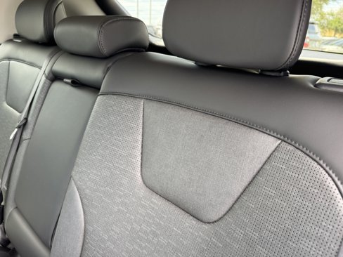 Certified 2024 Kia Niro Wave image 16