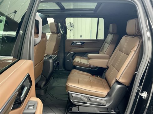 New 2026 Chevrolet Suburban High Country image 24