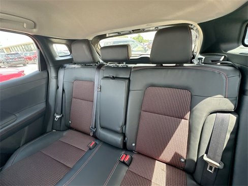 New 2025 Nissan Kicks SR image 28