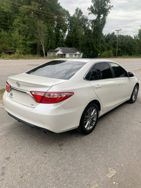 Used 2015 Toyota Camry SE image 4