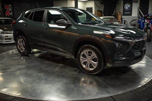 Used 2025 Chevrolet Trax LS image 5