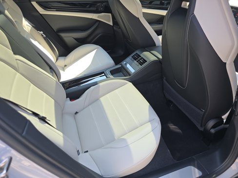 New 2025 Porsche Panamera 4 image 16
