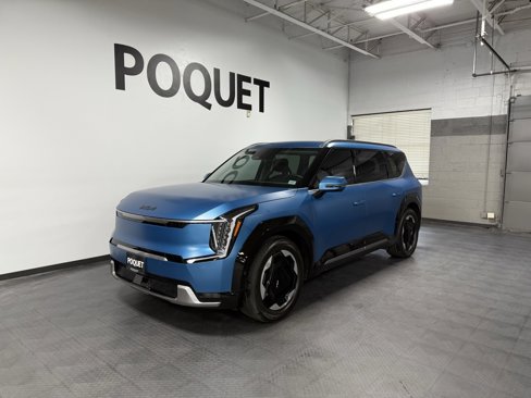 Used 2024 Kia EV9 Land image 2