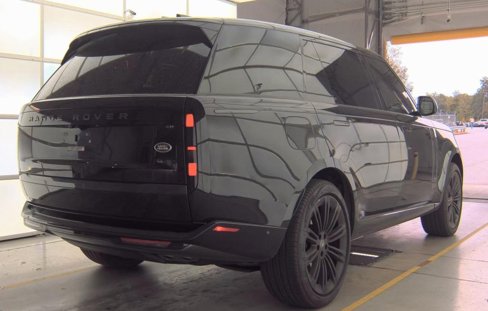Used 2023 Land Rover Range Rover Long Wheelbase SE image 2