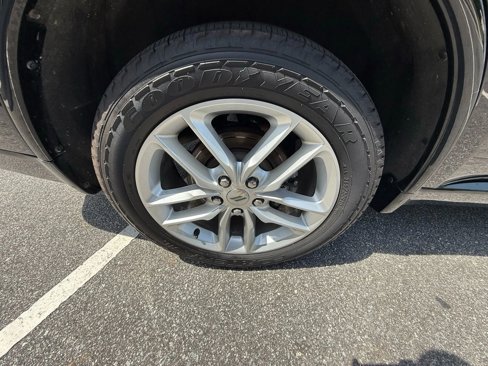 Used 2022 Dodge Durango GT image 35