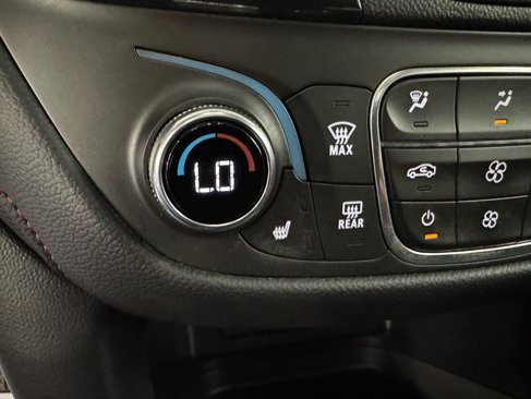 Used 2022 Chevrolet Equinox RS image 17