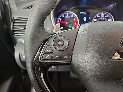 New 2025 Mitsubishi Eclipse Cross SEL image 14