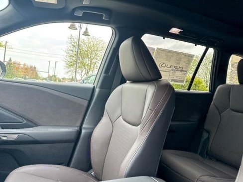 New 2025 Lexus TX 500h AWD image 19