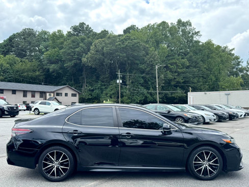 Used 2021 Toyota Camry SE image 8