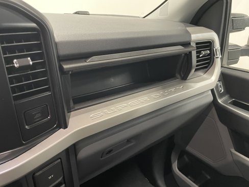 New 2026 Ford F350 XLT w/ FX4 Off-Road Package image 16