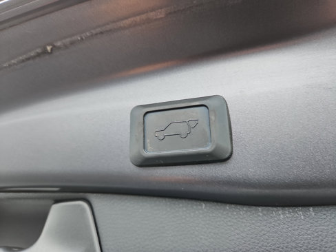 Used 2021 Toyota RAV4 XLE image 29