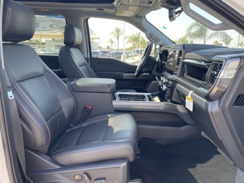 New 2025 Ford F250 Lariat w/ Lariat Ultimate Package image 28