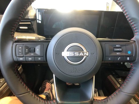 New 2025 Nissan Kicks SR image 16