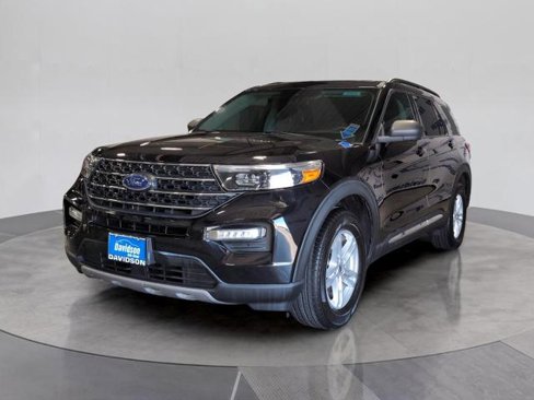 Certified 2022 Ford Explorer XLT w/ Equipment Group 202A image 1