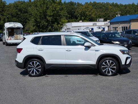 Used 2022 Volkswagen Taos SE image 11