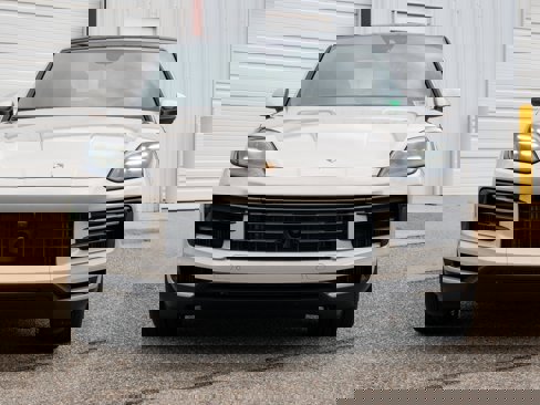 New 2025 Porsche Cayenne Coupe image 10