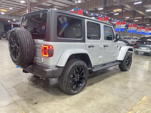 Used 2023 Jeep Wrangler Unlimited Sahara image 6