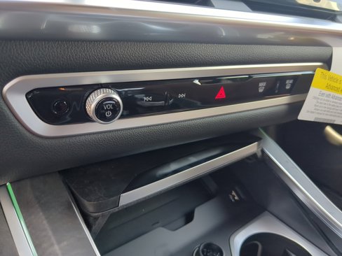 New 2026 BMW X7 M60i image 18