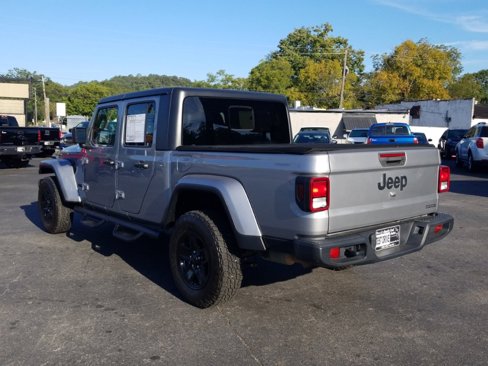 Used 2021 Jeep Gladiator Sport image 3