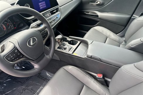New 2025 Lexus ES 350 w/ Premium Package image 10