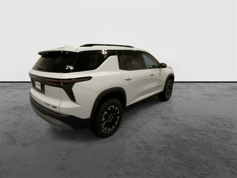 New 2026 Chevrolet Traverse Z71 w/ Enhanced Driving Package image 8