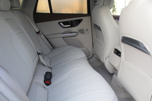 New 2026 Mercedes-Benz EQE 320 4MATIC SUV image 22