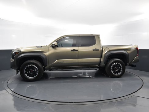 Used 2025 Toyota Tacoma TRD Off-Road image 6