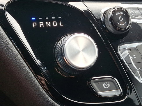 New 2026 Chrysler Pacifica Select image 9