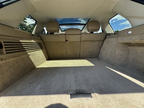 Used 2017 Land Rover Range Rover HSE image 45
