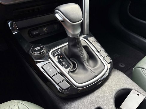 Used 2024 Kia Seltos SX w/ SX Sunroof Package image 32