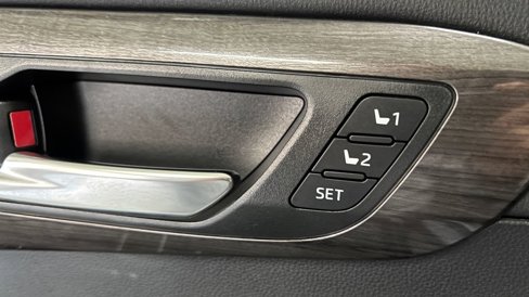 Certified 2022 Toyota Highlander Platinum image 43