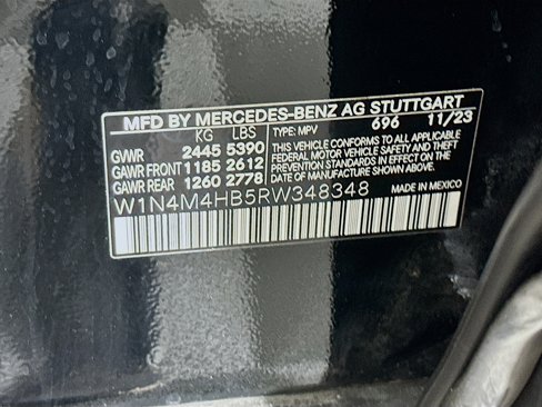 Used 2024 Mercedes-Benz GLB 250 4MATIC image 12