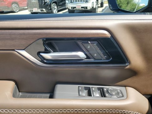 New 2026 GMC Yukon Denali Ultimate w/ LPO, Floor Liner Package image 29