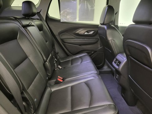 Used 2024 GMC Terrain SLT image 40