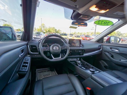Used 2022 Nissan Rogue SV w/ SV Premium Package image 14