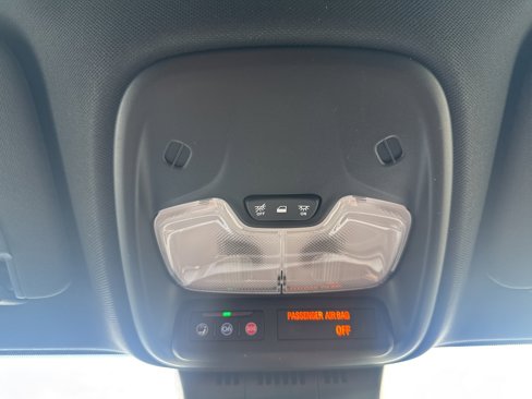 New 2025 Chevrolet Colorado LT w/ LT Convenience Package image 36