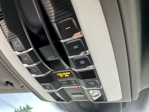 Used 2013 Porsche Cayenne image 29