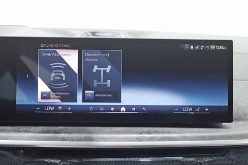 Used 2024 BMW X7 xDrive40i w/ Executive Package image 22