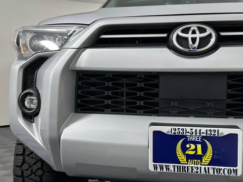 Used 2021 Toyota 4Runner SR5 Premium image 6