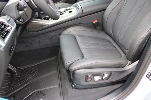 New 2026 BMW X7 M60i image 23