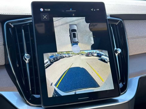 New 2026 Volvo XC90 B6 Plus w/ Protection Package Premier image 27