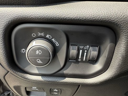 New 2026 RAM 1500 Rebel image 18